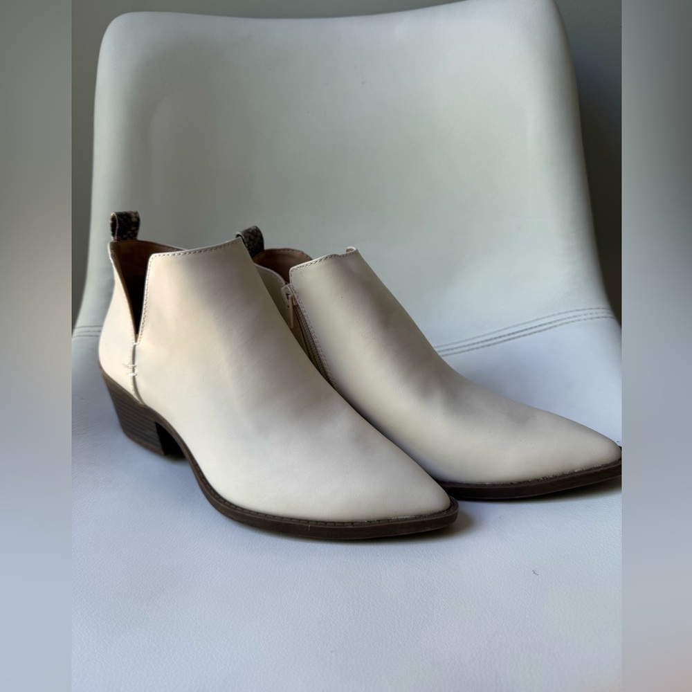 Women’s size 8 Cream Booties